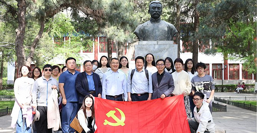 国际关系专业研究生纵向党支部与中国科普研究所第二党支部开展 “红色1+1”共建活动